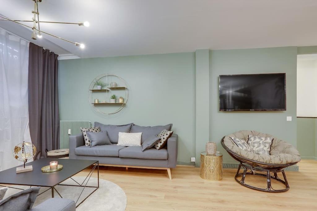 Luxueux & Spacieux Appartement, 125m2, Republique *